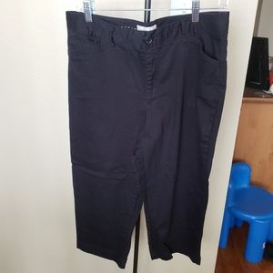 Size 16 Black Capris